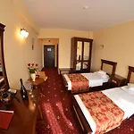 Richmond 4* Mamaia