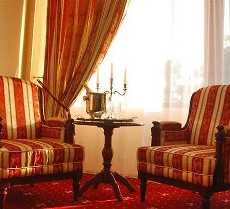 Richmond فندق 4*
