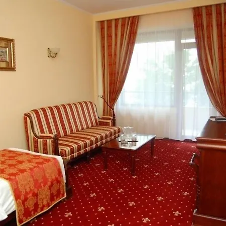 Richmond Mamaia