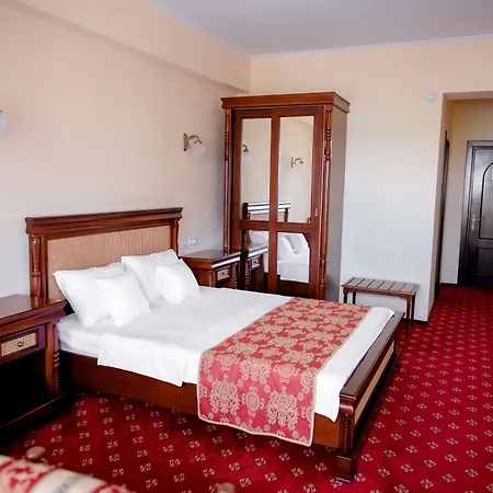 Richmond 4*