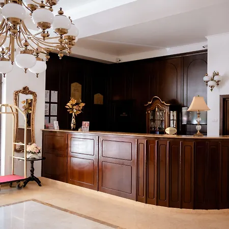 فندق Richmond مامايا