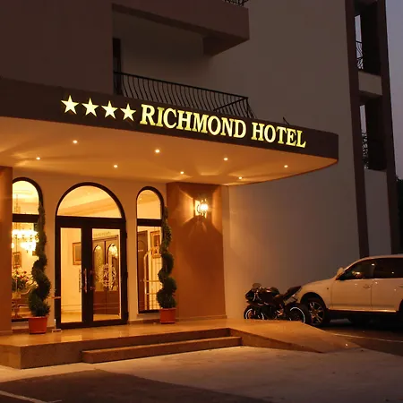 Richmond فندق مامايا