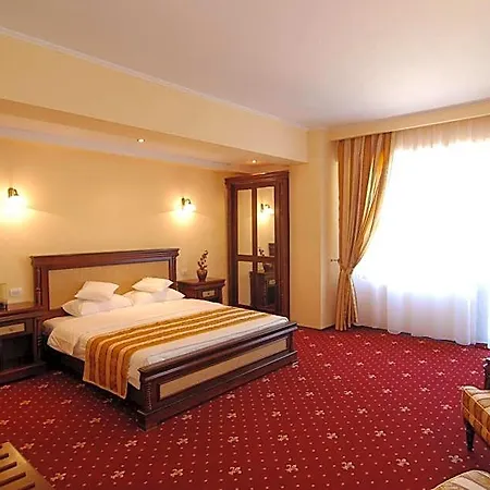 Richmond Mamaia