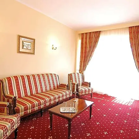 Richmond Hotel Mamaia