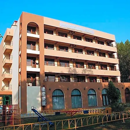Richmond 4* مامايا