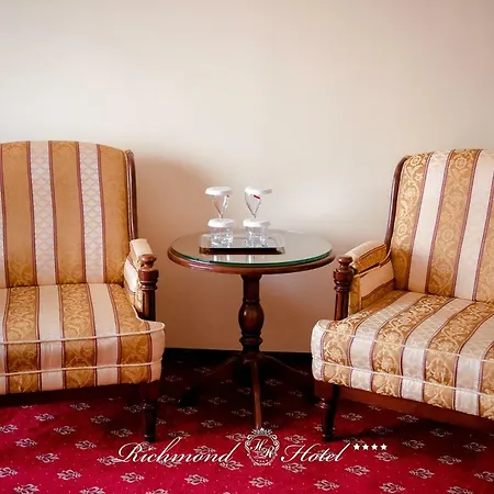 Отель Richmond 4*