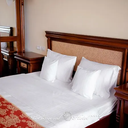 Richmond Отель 4*