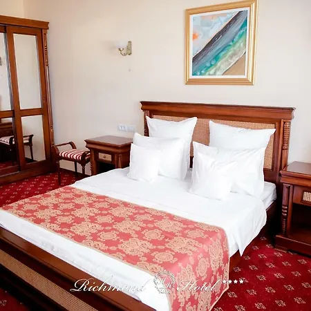 Richmond Hotel Mamaia